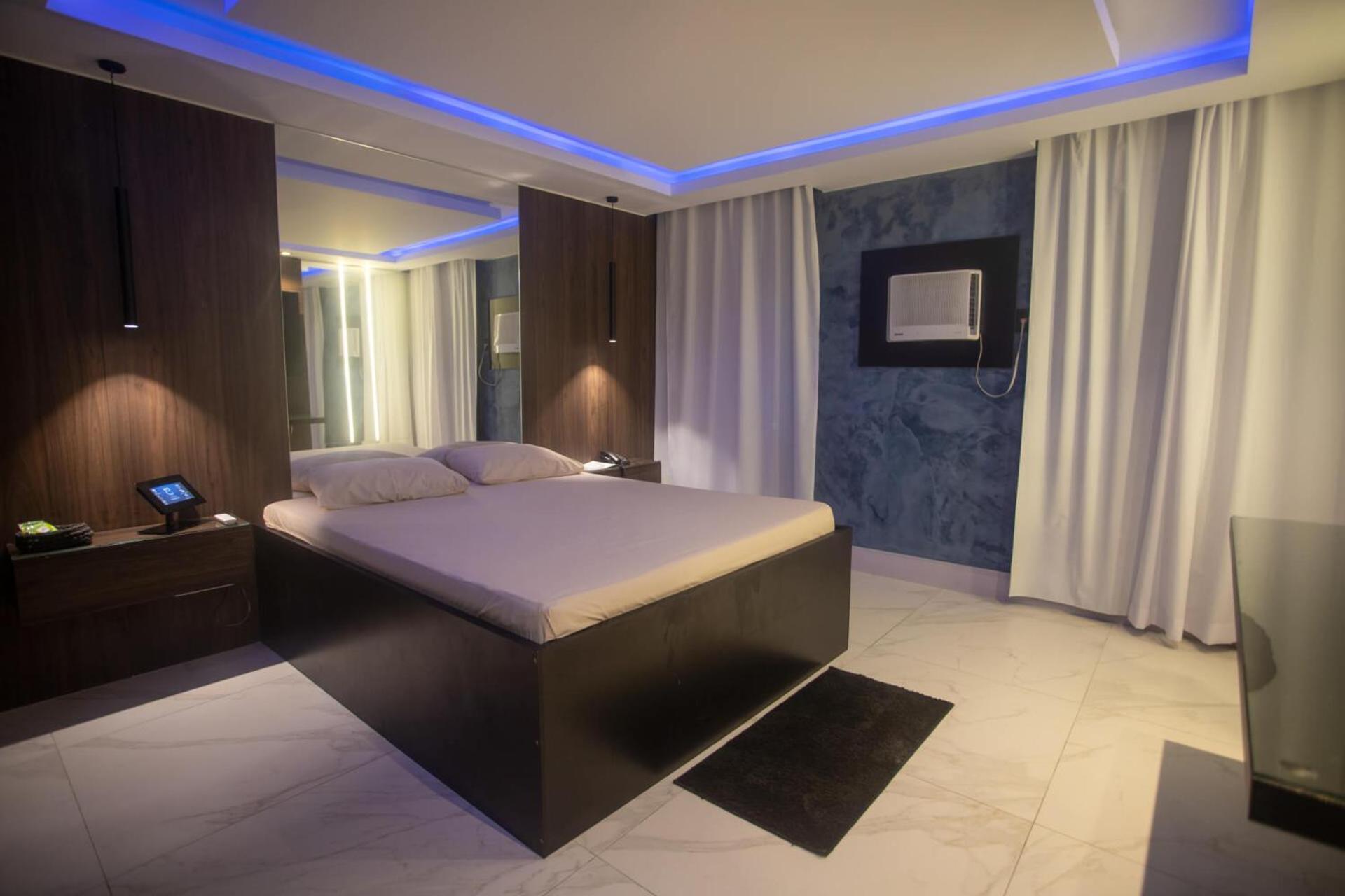 Hotel del amor Caricia 2*