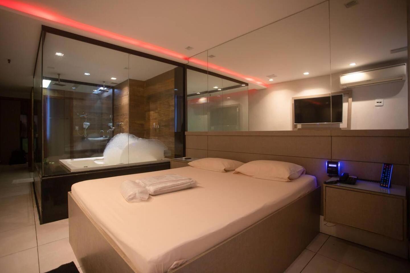 Caricia Hotel del amor 2*